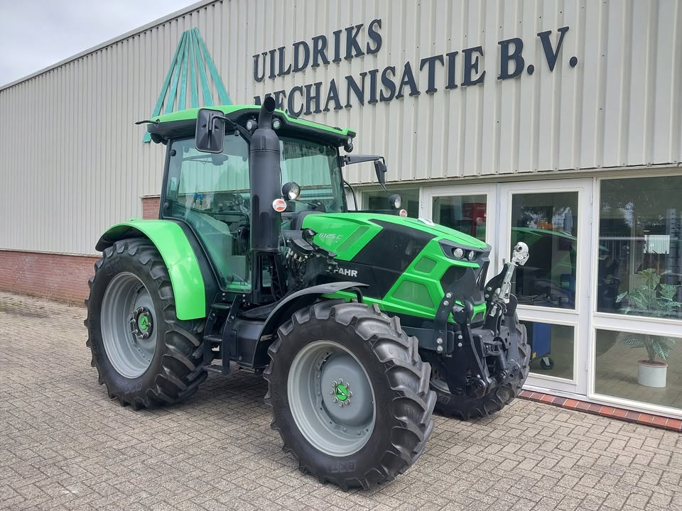  Deze jong gebruikte Deutz-Fahr