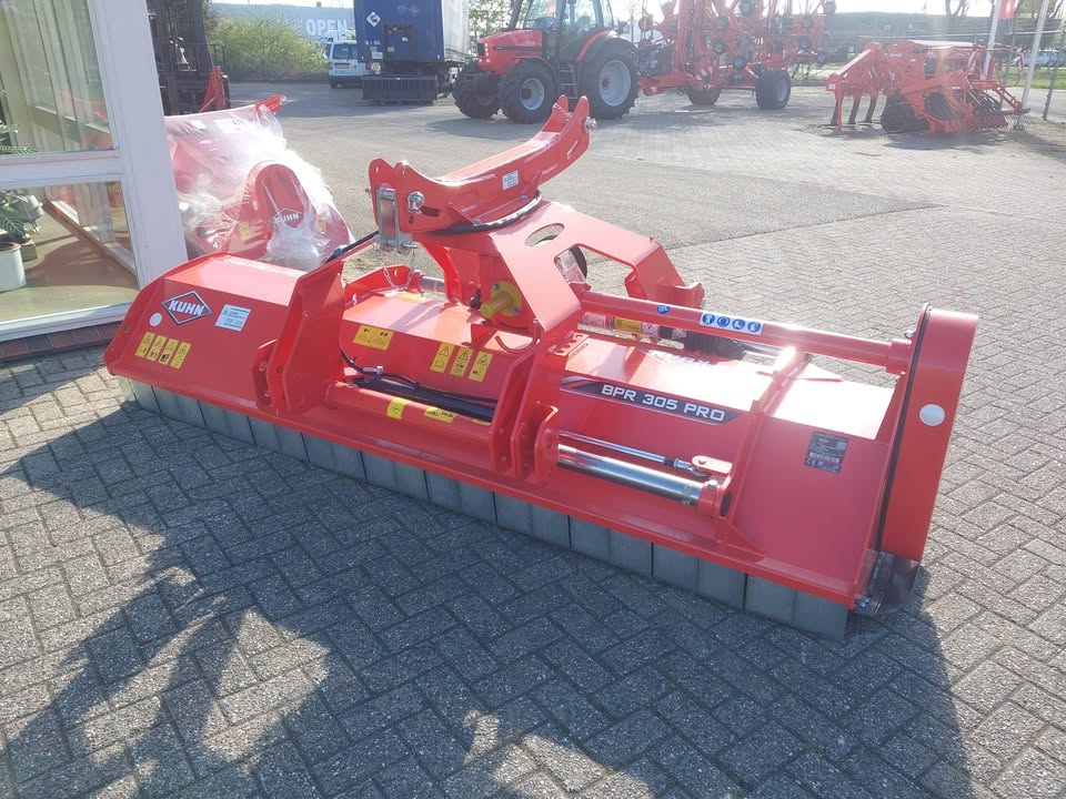  Deze nieuwe Kuhn klepelmaaier type