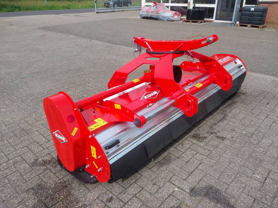  Deze nieuwe Kuhn klepelmaaier type