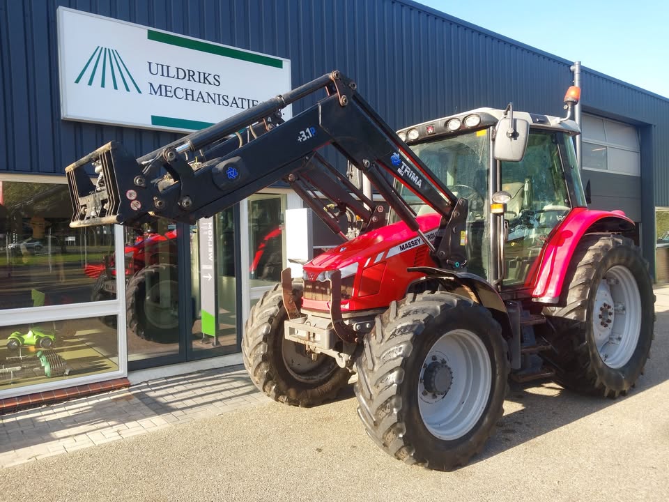  Deze gebruikte Massey Ferguson 5445
