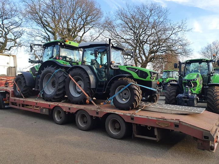 Paar nieuwe trekkers vanaf