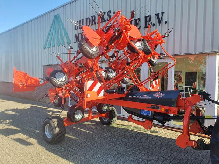 Nieuwe Kuhn schudder afgeleverd