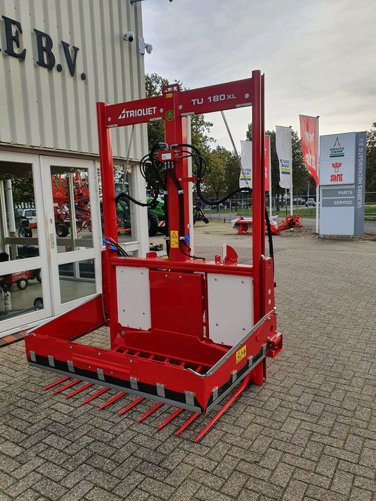  Deze nieuwe Trioliet kuilsnijder
