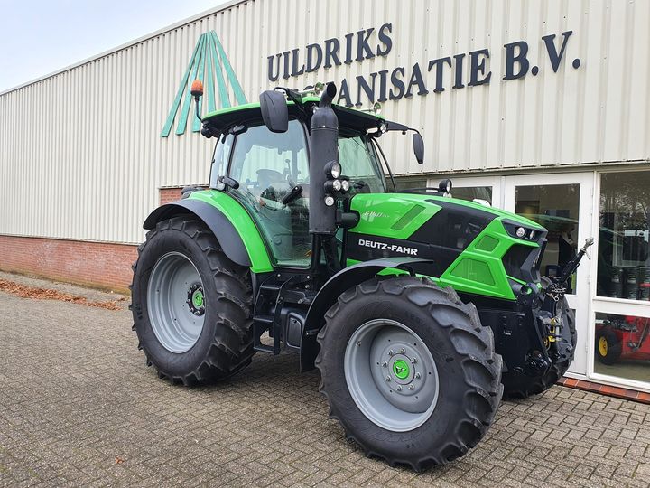  Deze jong gebruikte Deutz-Fahr