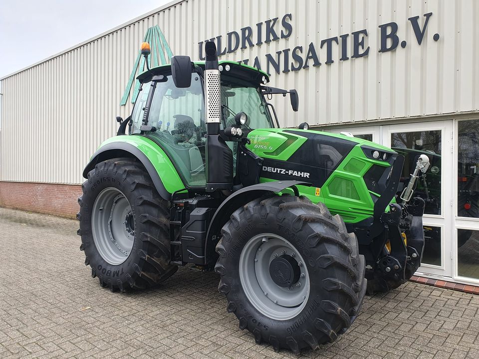  Deze nog bijna nieuwe Deutz-Fahr