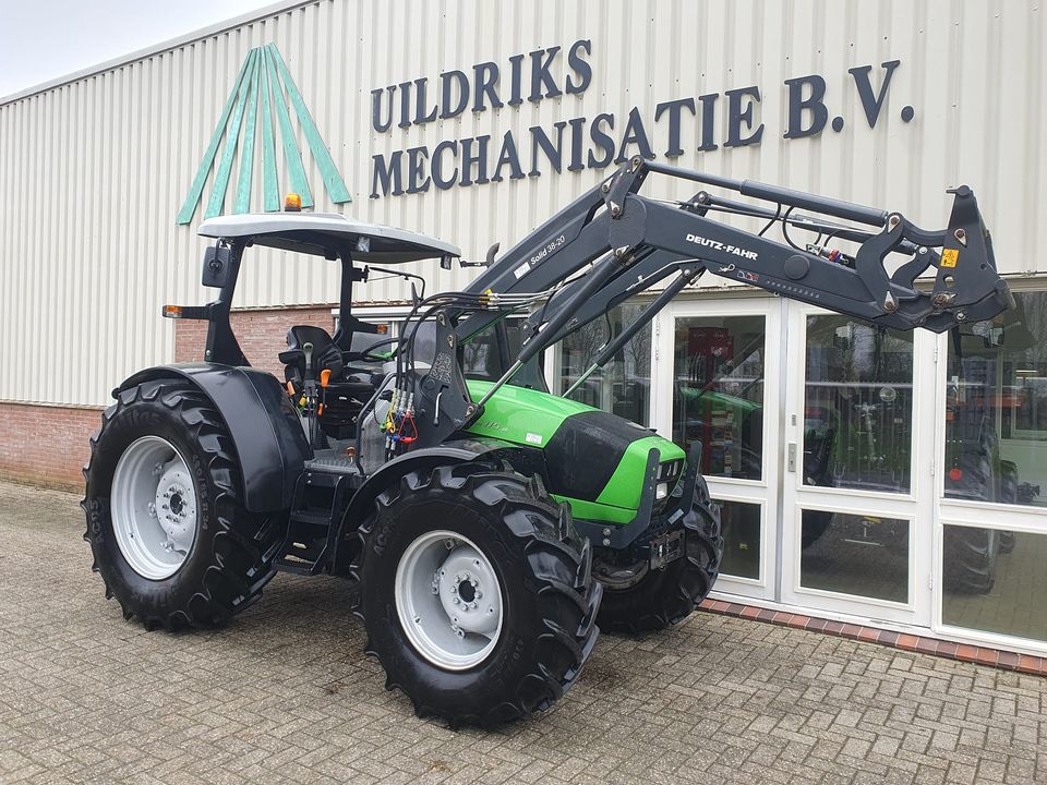  Deze nog bijna nieuwe Deutz-Fahr